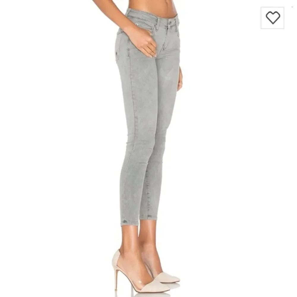 ✨ HP✨Lovers + Friends Gray Ricky Skinny Jeans✨ - Picture 2 of 10